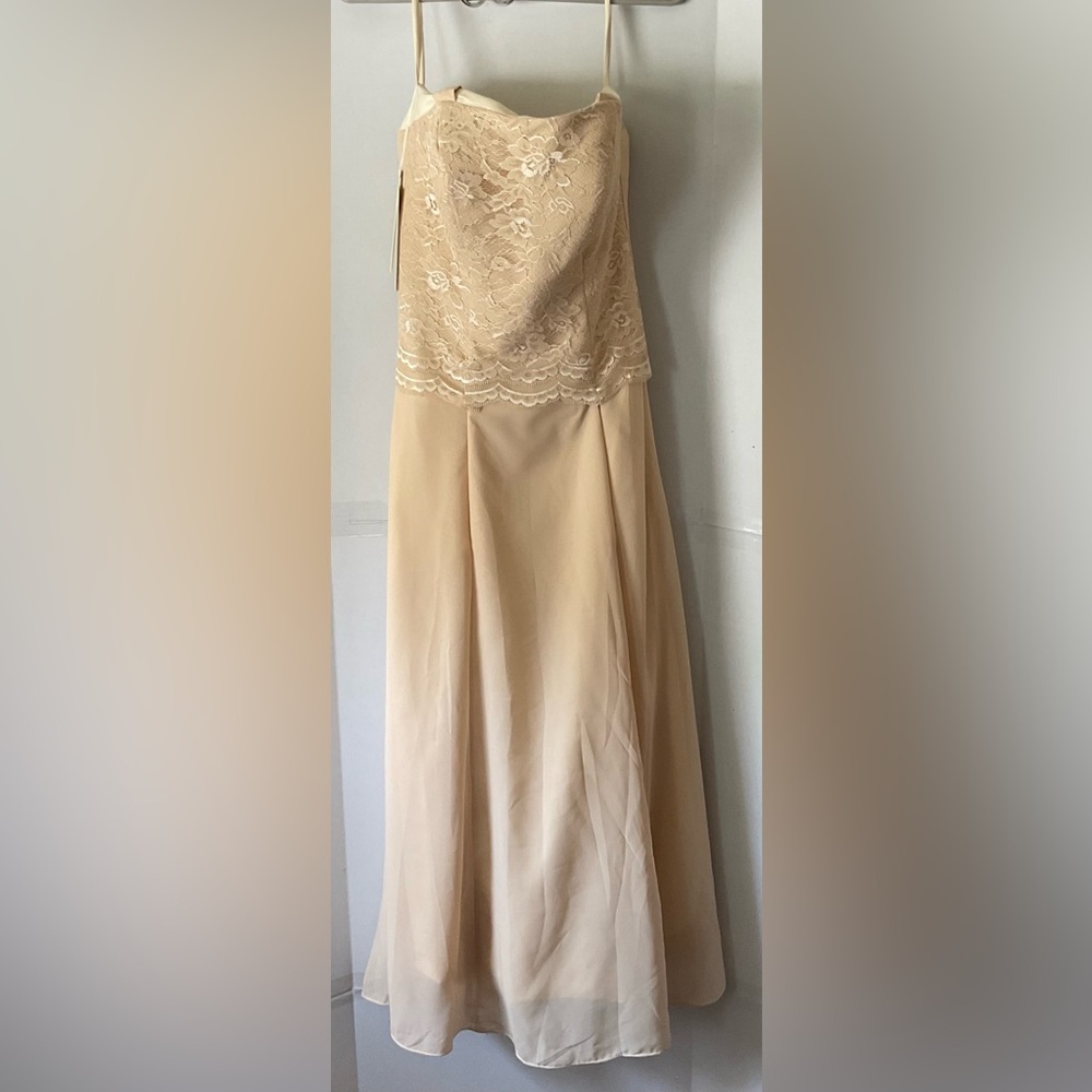 Jaeden  corseted padded breast sleeveless maxi dress size 8 tan color lace